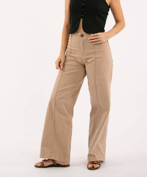 Pantalón Tiro Alto, Bota Recta Camel Pantalóns Para Mujer | Ticket Store Colombia 3