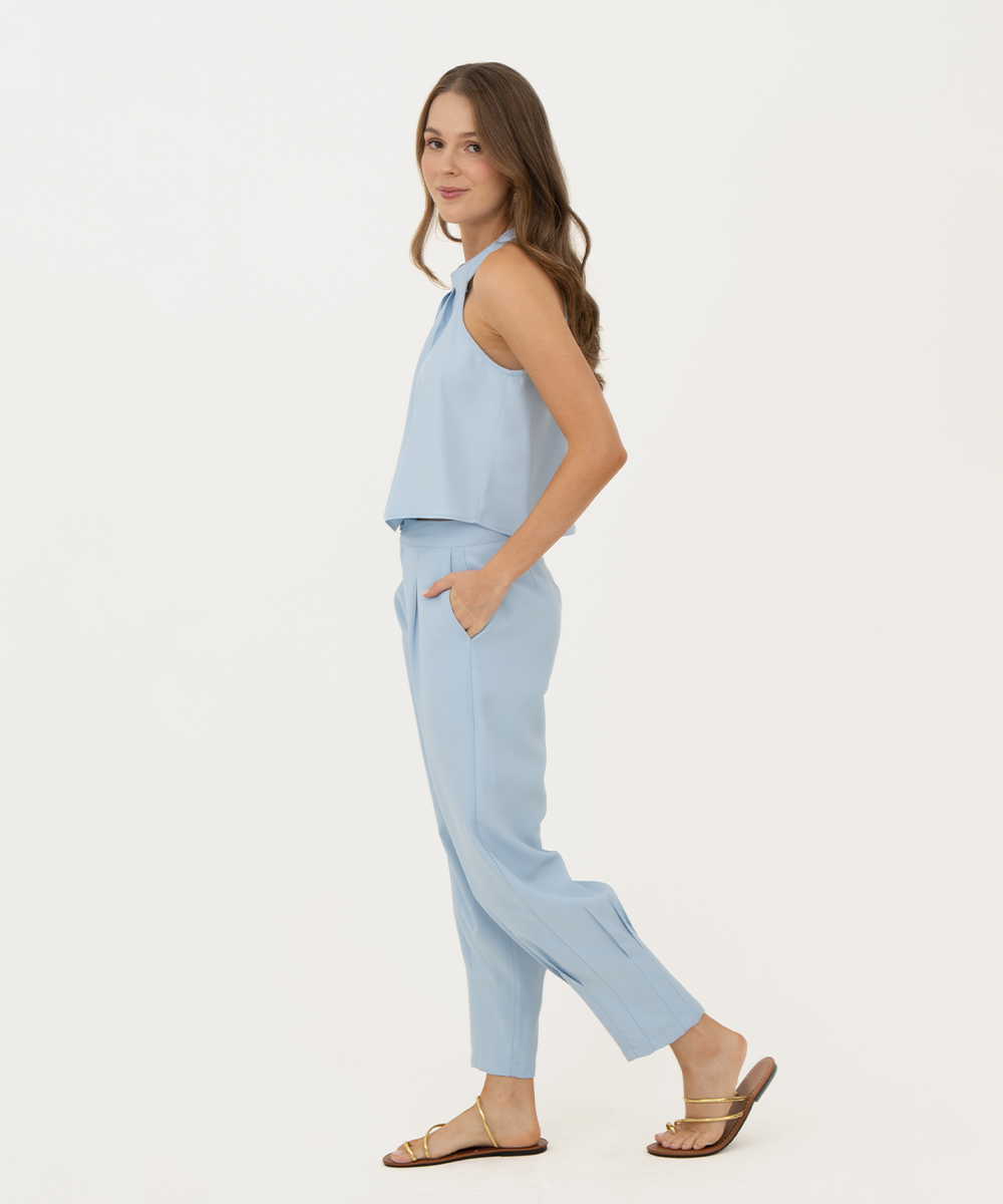 Pantalón pliegues en bota Azul Cielo