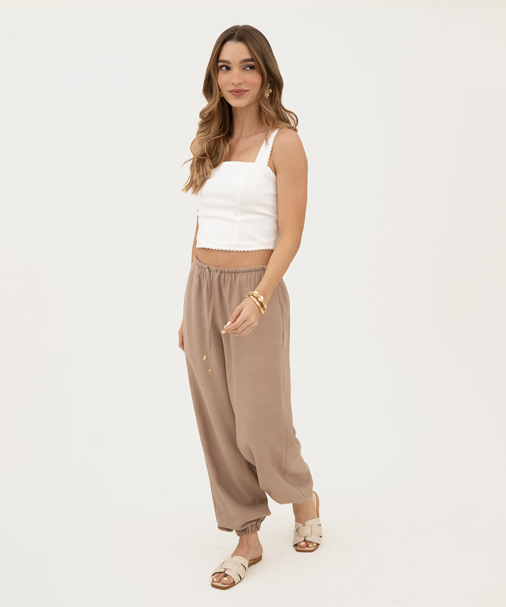 Pantalón resortado Camel
