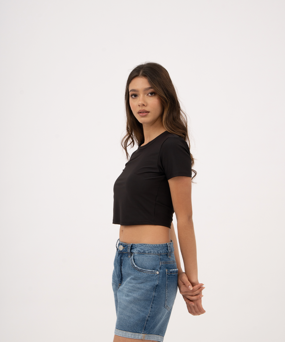 Crop top manga corta NEGRO