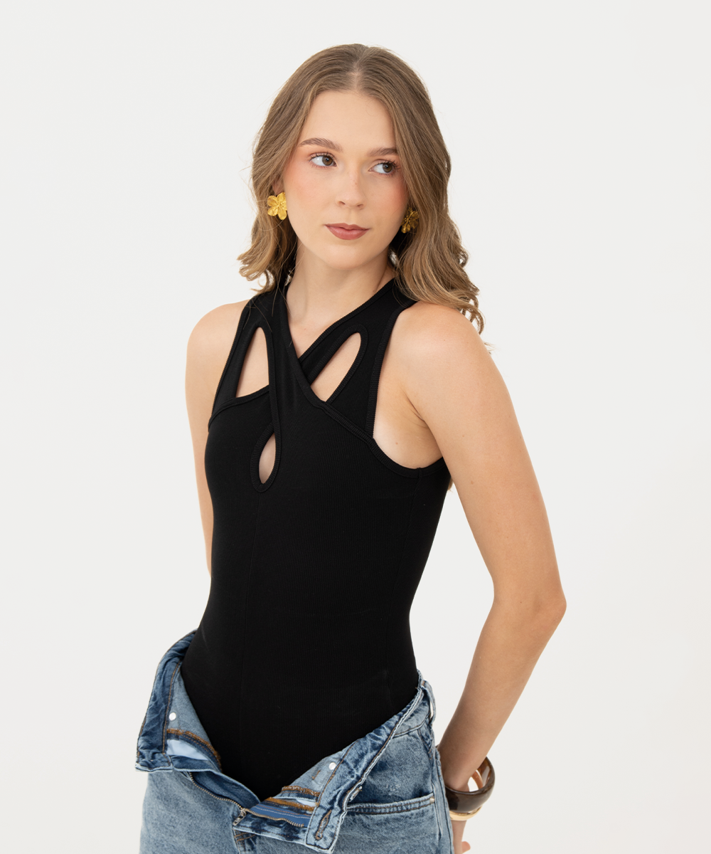 Body con diseño en escote Negro