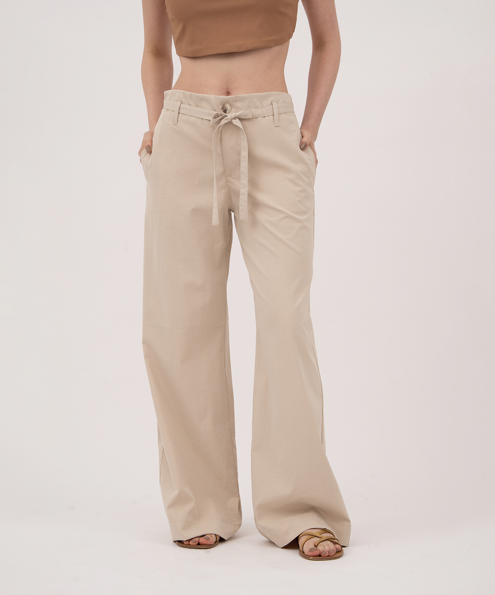 Pantalón con cinturón BEIGE