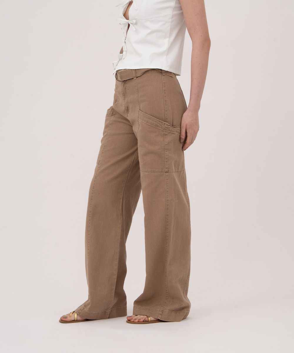 Pantalón con cinturón hebillas CAMEL