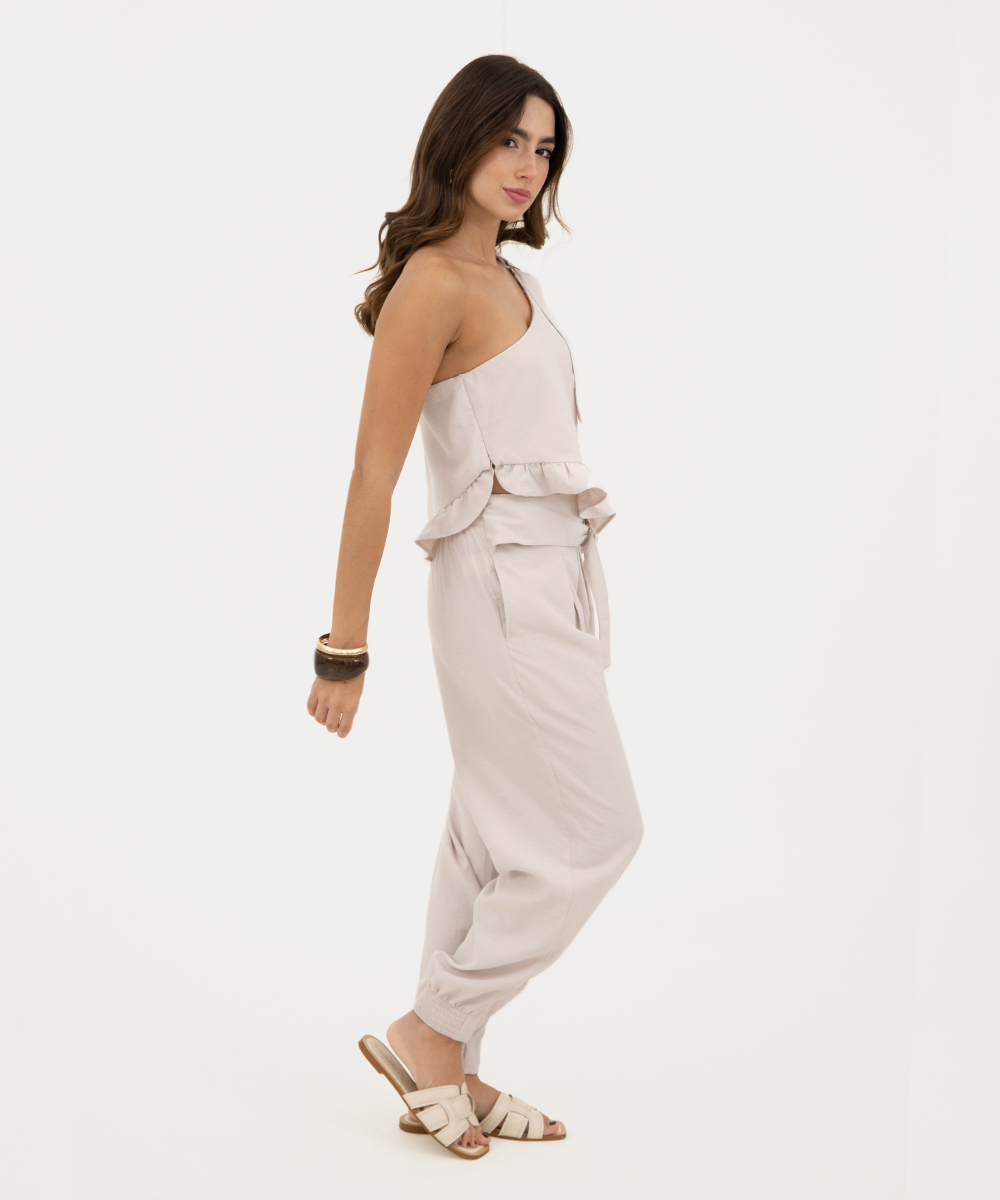 Pantalón pliegues con hebilla Marfil